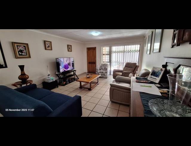 3 BEDROOM HOUSE FOR SALE IN HERSHAM